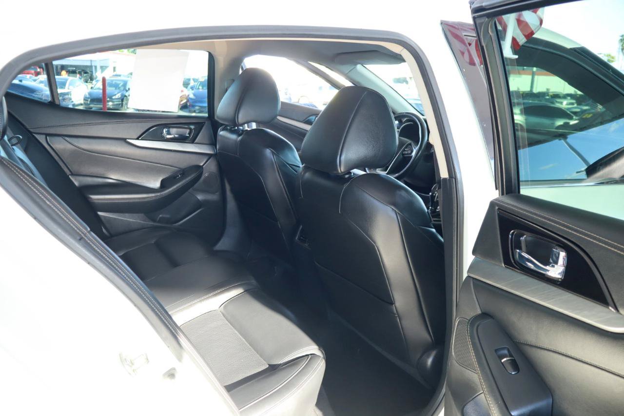Used 2017 Nissan Maxima 3.5 SV FWD image 34