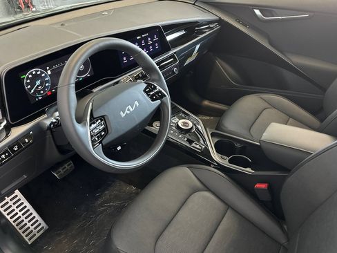 New 2026 Kia Niro Wave FWD image 10