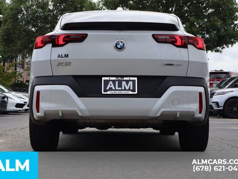 Used 2025 BMW X2 xDrive28i AWD/4WD image 6