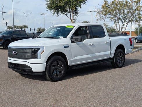 Used 2025 Ford F150 Lightning Flash image 2