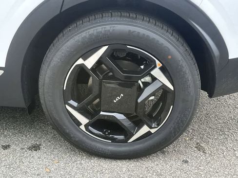 New 2026 Kia Sportage EX image 11