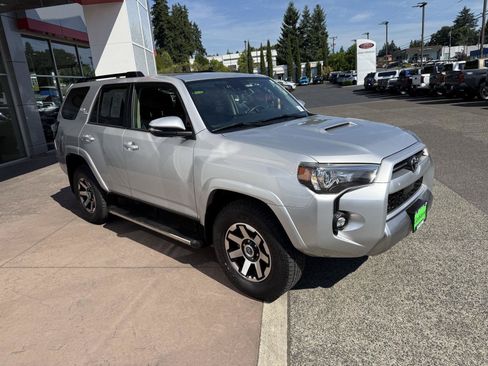 Used 2021 Toyota 4Runner TRD Off-Road Premium AWD/4WD image 7