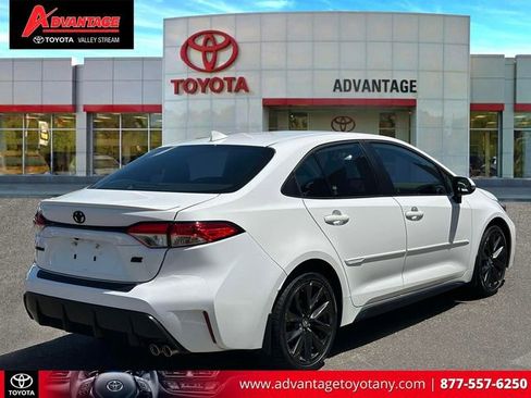 Used 2023 Toyota Corolla SE w/ Carpet Mat Package (TMS) FWD image 7