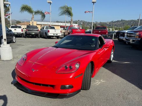 Used 2007 Chevrolet Corvette Coupe w/ Preferred Equipment Group RWD image 7