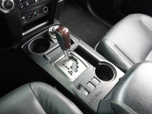 Used 2019 Toyota 4Runner Limited AWD/4WD image 19