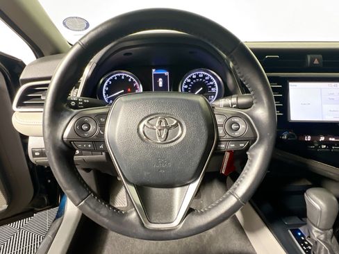 Used 2018 Toyota Camry SE w/ Moonroof Package FWD image 15