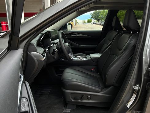 Used 2026 INFINITI QX60 Luxe FWD image 10