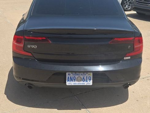Used 2018 Volvo S90 T5 Momentum w/ Protection Package AWD/4WD image 4