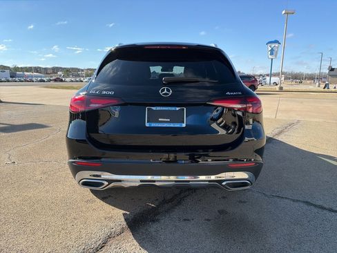 Used 2024 Mercedes-Benz GLC 300 4MATIC image 6