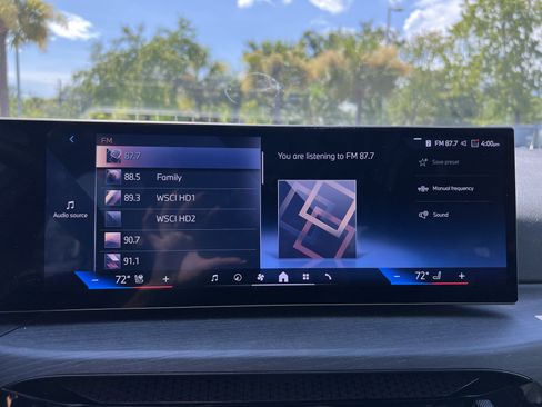 Used 2025 BMW i4 eDrive40 w/ Parking Assistance Package RWD image 23