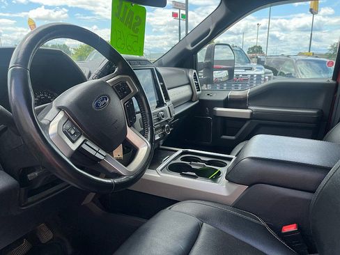 Used 2022 Ford F250 Lariat w/ Black Appearance Package AWD/4WD image 7