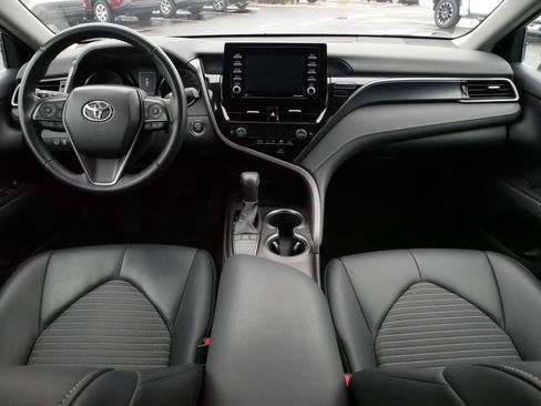 Certified 2023 Toyota Camry SE w/ Convenience Package image 10