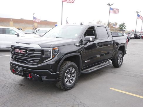 Used 2024 GMC Sierra 1500 AT4 AWD/4WD image 4