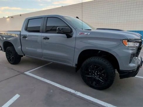 Used 2024 Chevrolet Silverado 1500 LT Trail Boss w/ Convenience Package II image 2