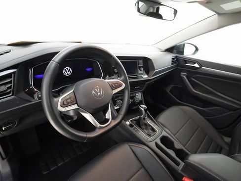 Used 2024 Volkswagen Jetta SE image 11