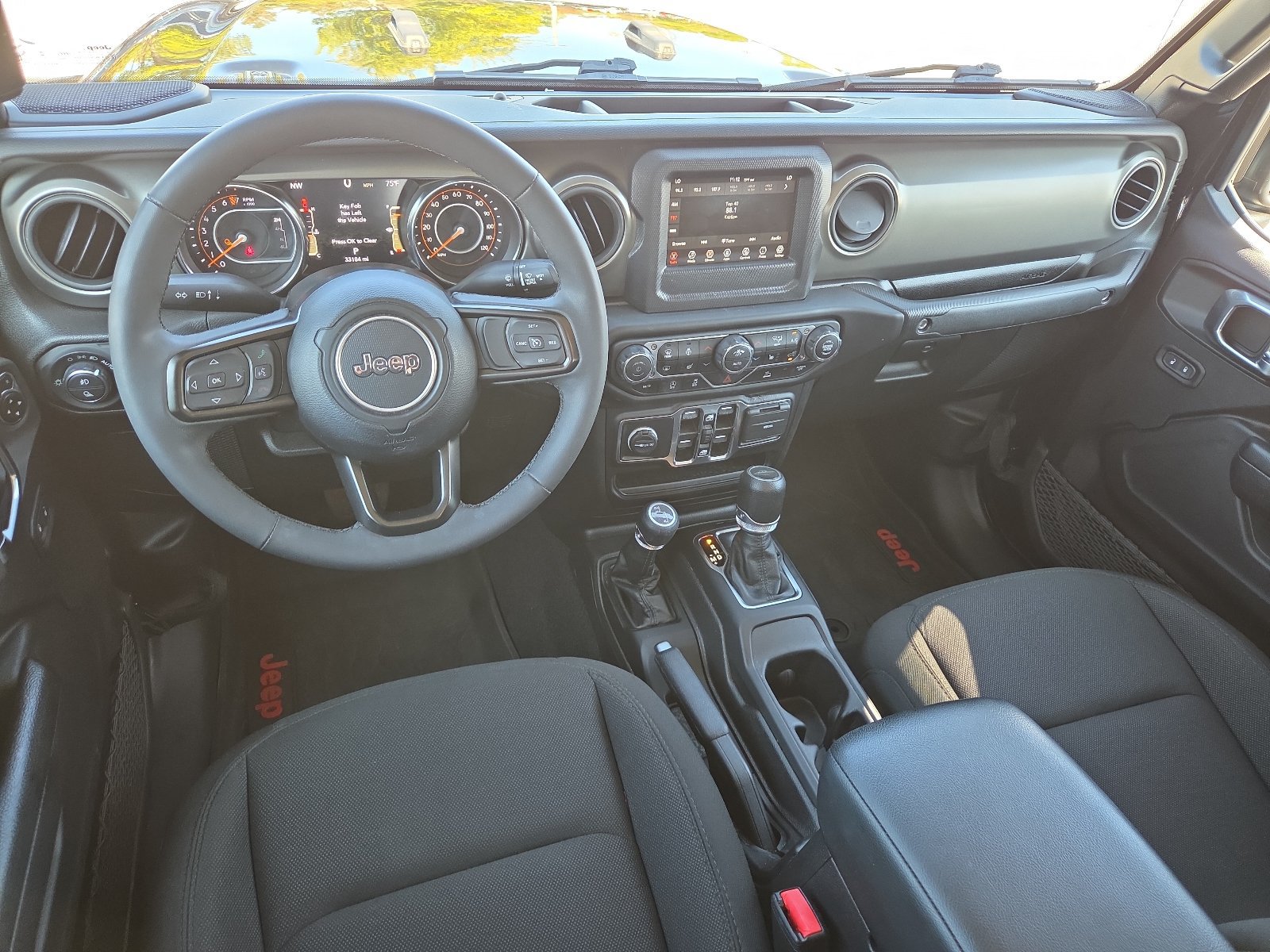 Used 2023 Jeep Gladiator Sport AWD/4WD image 10