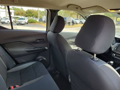 Used 2020 Nissan Kicks SV image 29