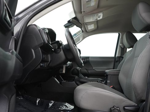 Used 2022 Toyota Tacoma SR image 25