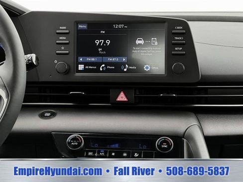 Used 2025 Hyundai Elantra Sport FWD image 19