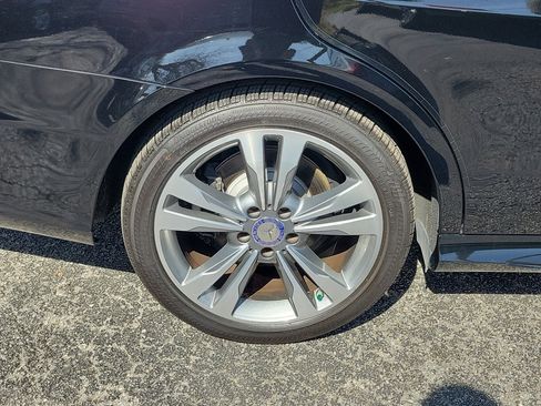 Used 2014 Mercedes-Benz E 350 Sedan image 40