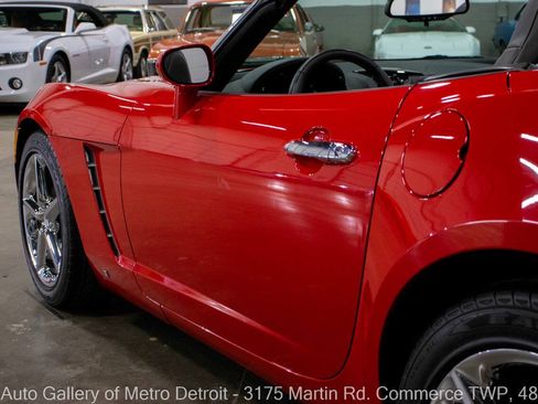 Used 2009 Saturn Sky Red Line RWD image 23