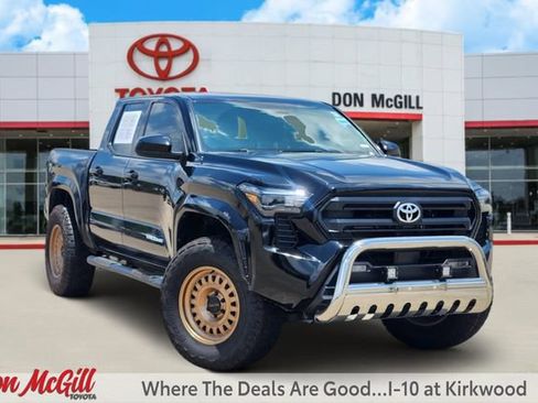 Certified 2025 Toyota Tacoma SR5 AWD/4WD image 1