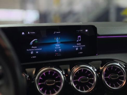 Used 2023 Mercedes-Benz CLA 250 4MATIC image 21