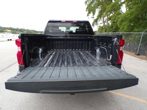 Used 2024 Chevrolet Silverado 1500 LT AWD/4WD image 19