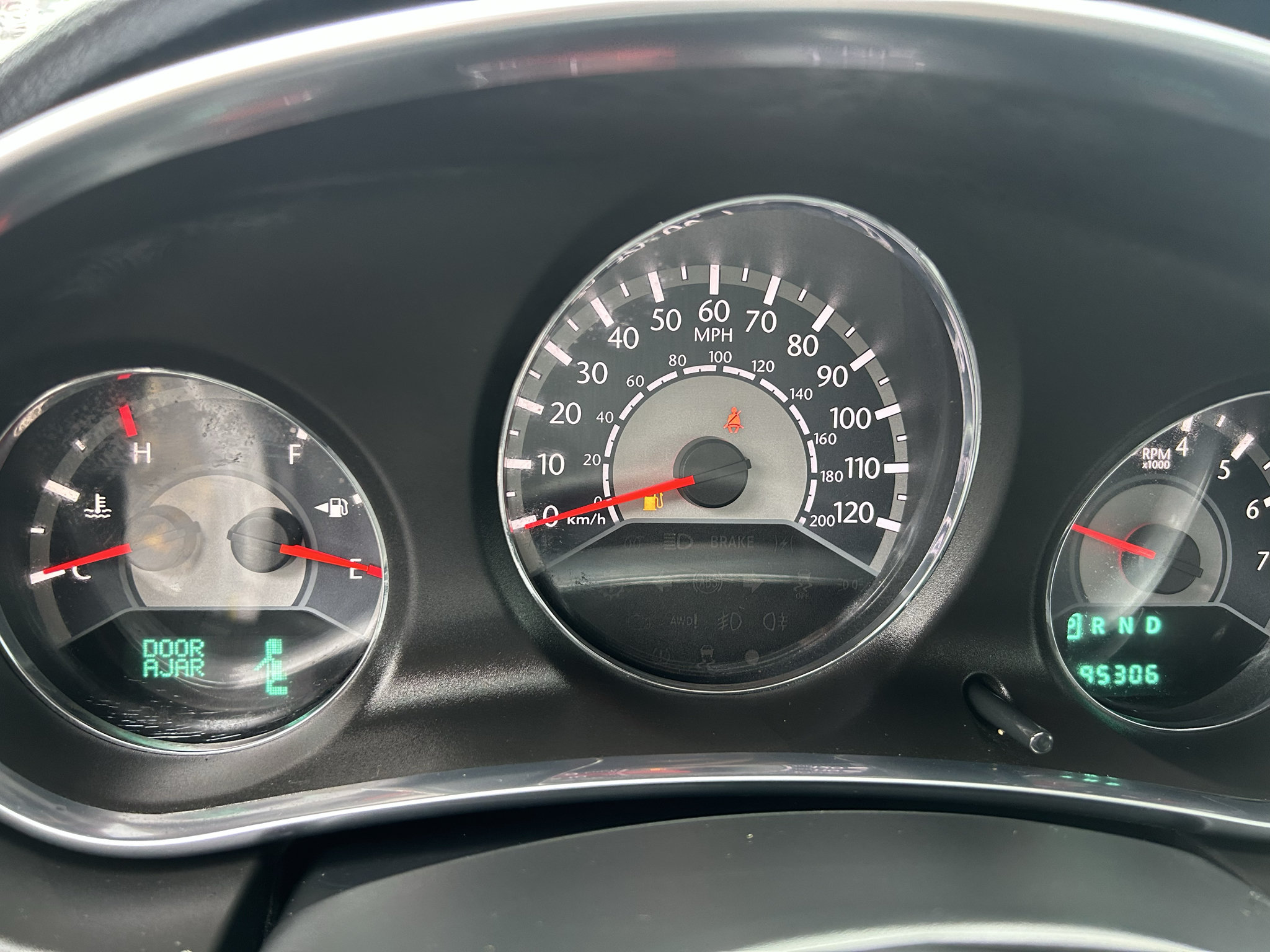 Used 2014 Chrysler 200 Touring w/ Cold Weather Group FWD image 10