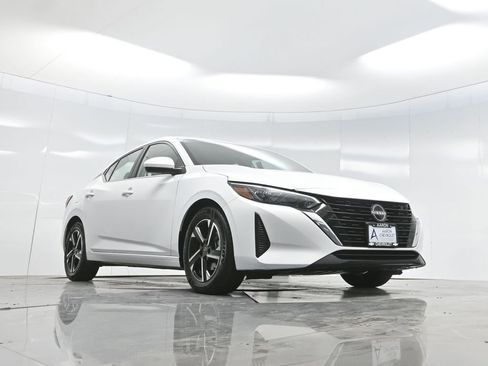 Used 2024 Nissan Sentra SV image 57