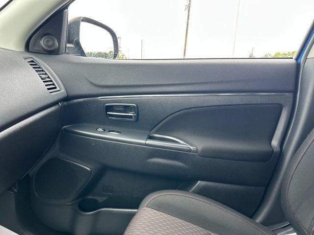 Used 2017 Mitsubishi Outlander Sport SE FWD image 36