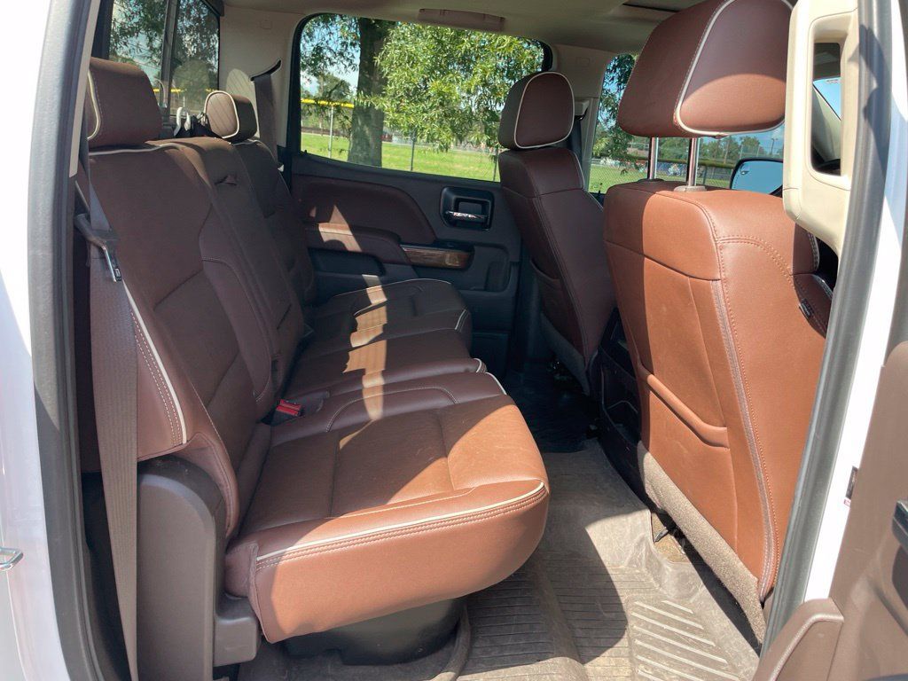 Used 2018 Chevrolet Silverado 1500 High Country AWD/4WD image 14
