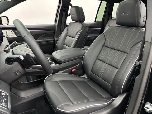 New 2026 Buick Enclave Avenir w/ Super Cruise Package image 22