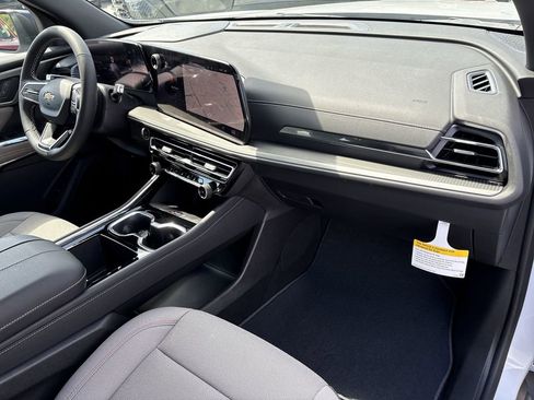 New 2026 Chevrolet Traverse LT image 29