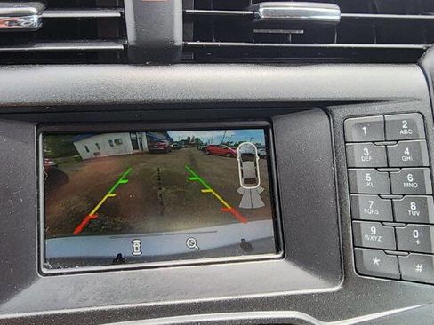 Used 2018 Ford Fusion SE AWD/4WD image 16
