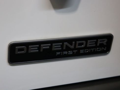 Used 2023 Land Rover Defender 130 First Edition AWD/4WD image 29