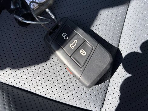 Used 2026 Volkswagen Tiguan SE AWD/4WD image 20