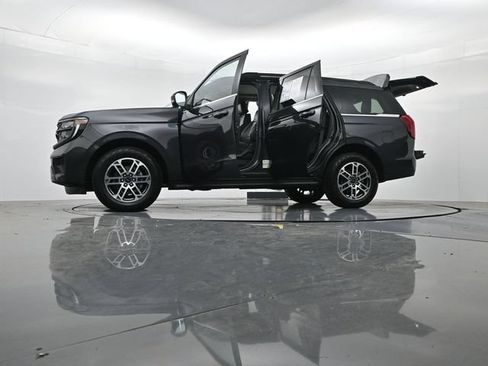 Certified 2025 Ford Expedition Active AWD/4WD image 58