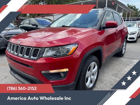 Used 2018 Jeep Compass Latitude image 1