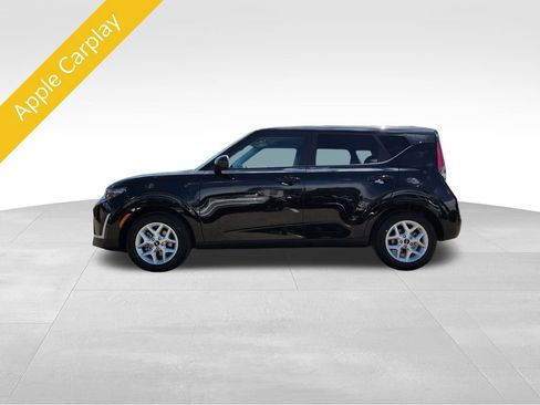 Certified 2025 Kia Soul LX FWD image 2