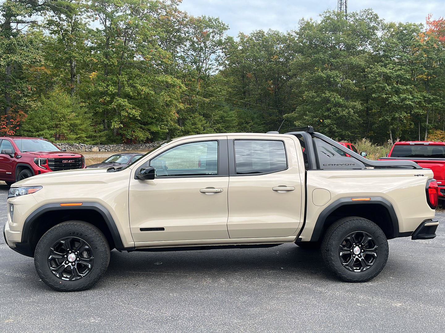 Used 2023 GMC Canyon Elevation w/ LPO, Sports Bar Package AWD/4WD image 2