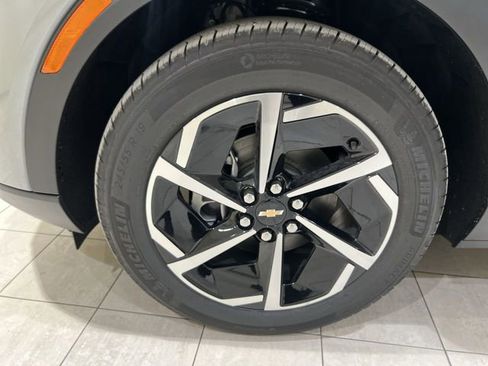 New 2026 Chevrolet Equinox EV LT w/ Comfort Package FWD image 28