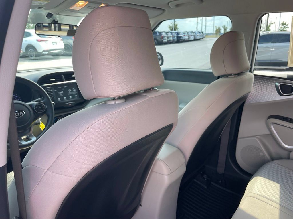 Used 2020 Kia Soul LX FWD image 24