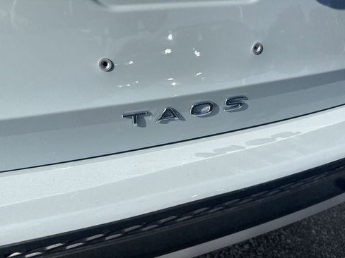 New 2025 Volkswagen Taos SEL image 7
