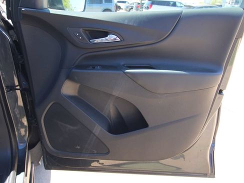 Used 2023 Chevrolet Equinox LT FWD image 36