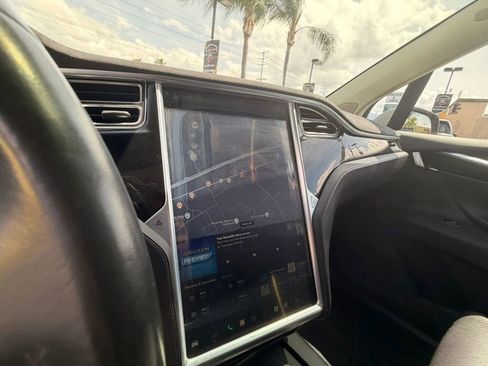 Used 2016 Tesla Model X Performance AWD/4WD image 20