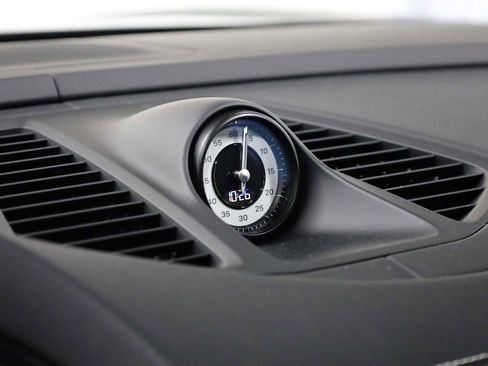 New 2025 Porsche Macan Turbo Electric image 19