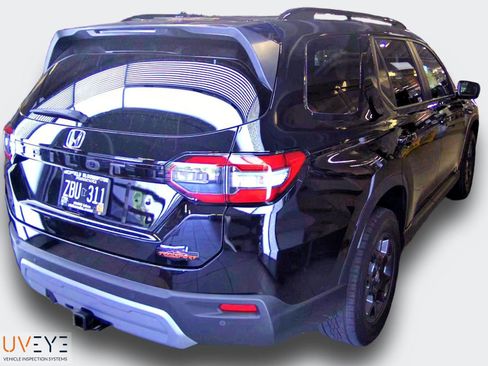 Used 2024 Honda Pilot TrailSport image 4