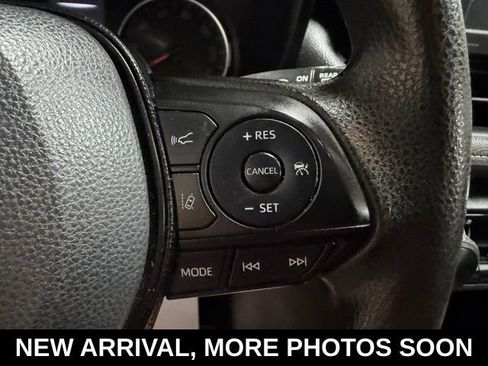 Used 2021 Toyota RAV4 LE FWD image 31