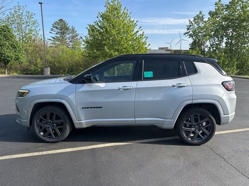 Used 2024 Jeep Compass Limited w/ High Altitude Package AWD/4WD image 6